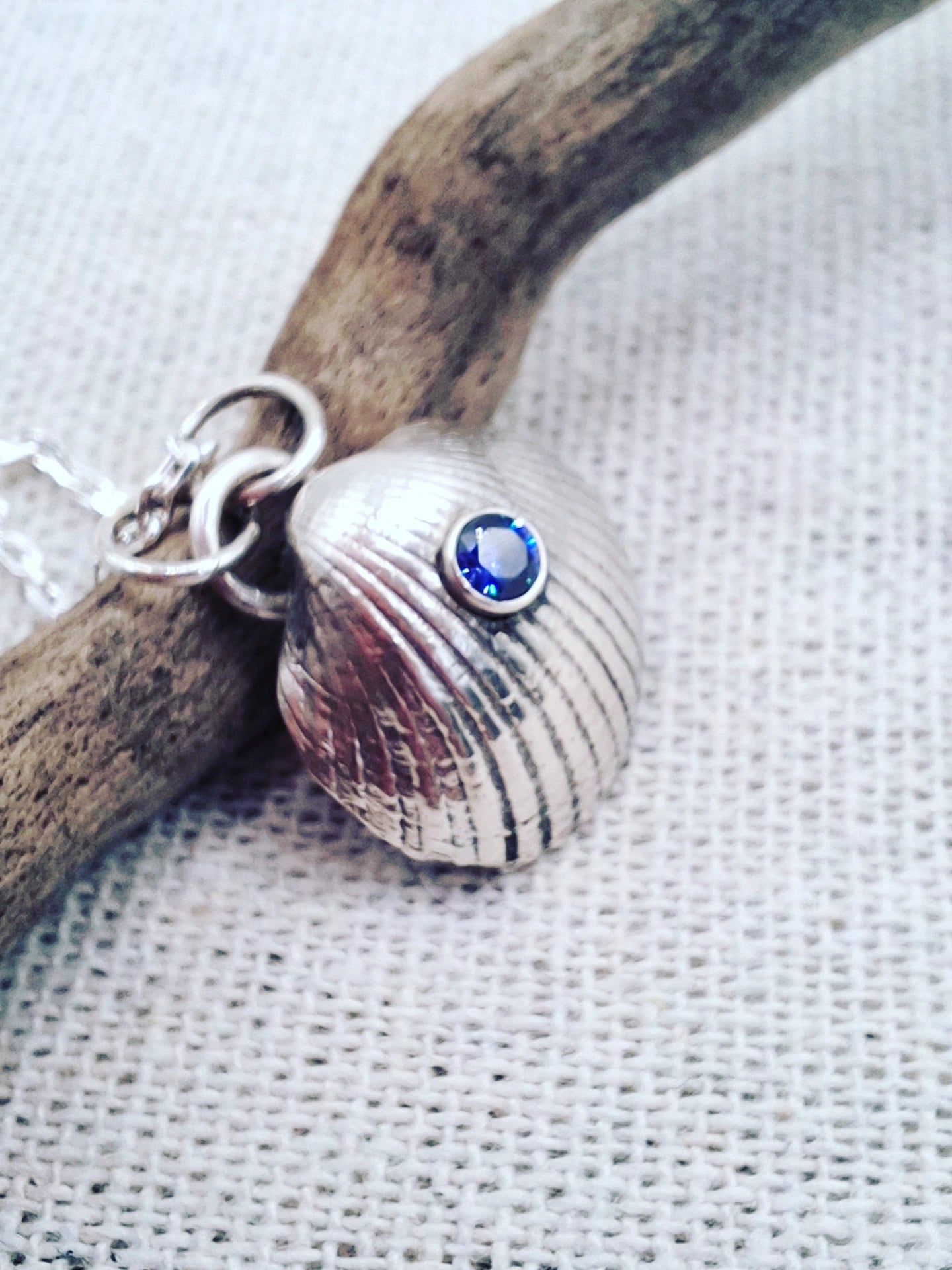 Silver Clam Shell with Cubic Zirconia